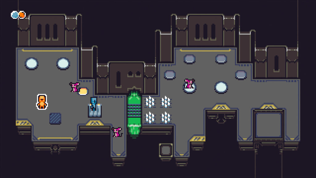 Game screenshot showing the protagonists using mice to put weight on pressure plates.