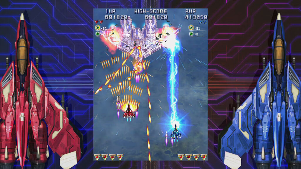 2 players attacking an enemy ship in Raiden IV x Mikado Remix
