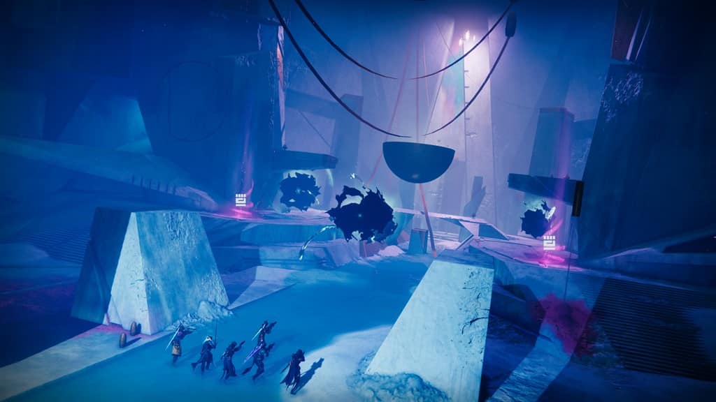 6 players enter a large dark room filled with purple lights and glowing black orbs.