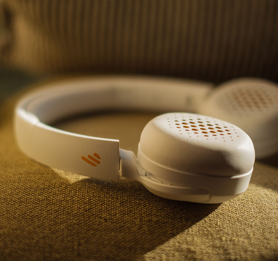 Picture of the WH500 headphones as seen from the left-hand side