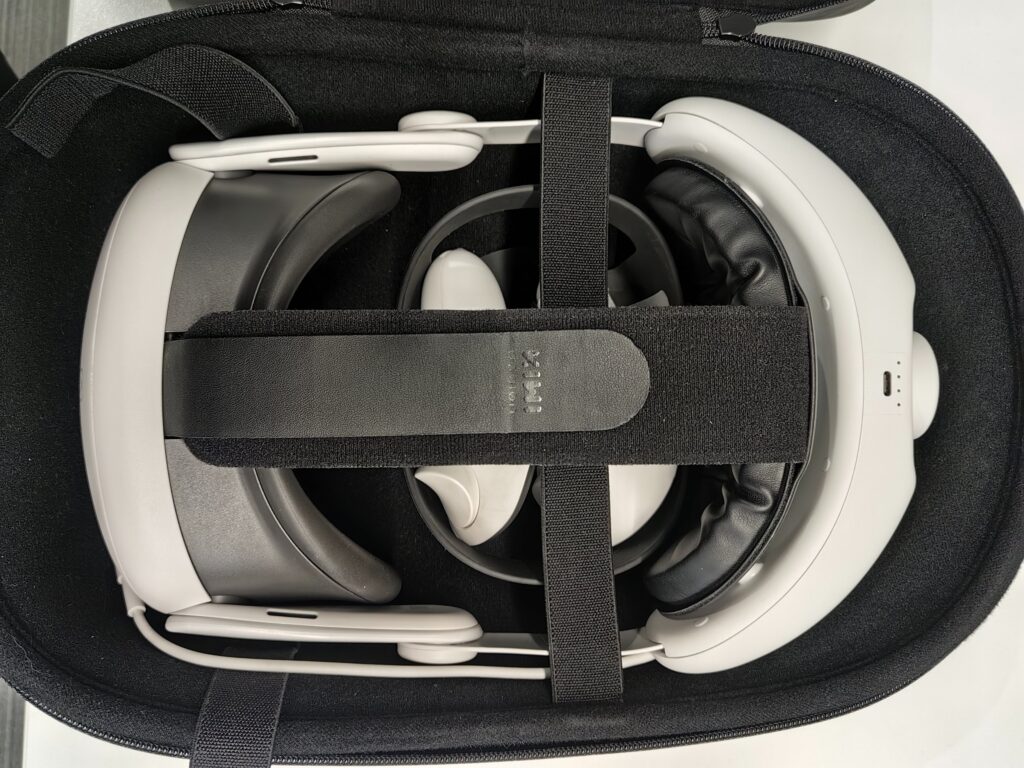 Keep your Quest accessories secure inside the Carrying Case by KIWI Design