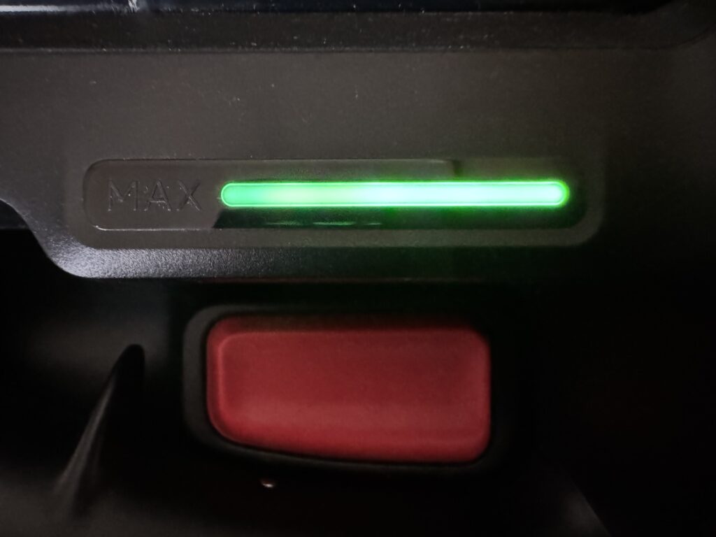 Charging light of the eufy E20.